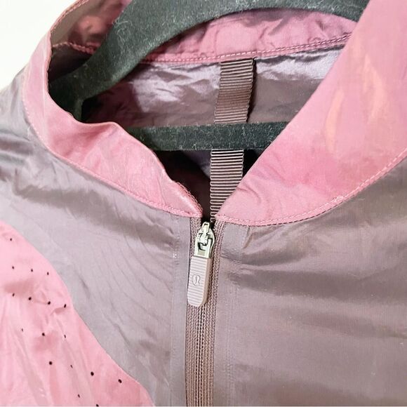 Lululemon Womens Red Black Cherry Merlot Patch Game Jacket Windbreaker Size 4 - Picture 9 of 14